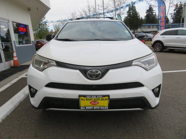 Used 2017  Toyota SE image 7