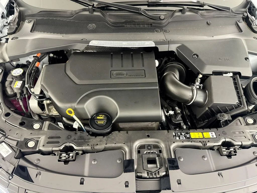 New 2026 Arroios Grey Land Rover Core S image 31