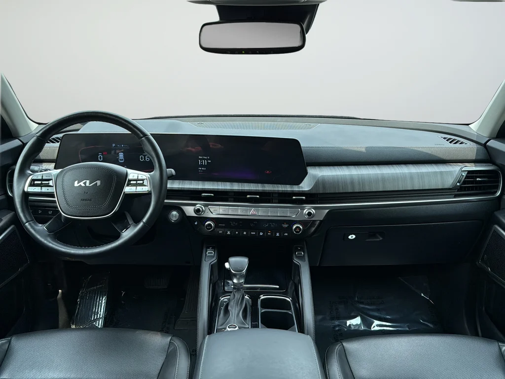 Used 2023 Black Kia EX image 9