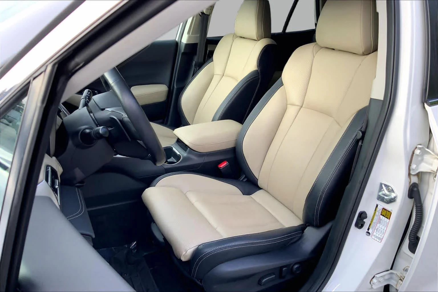 Used 2024 Crystal White Pearl Subaru Limited image 7