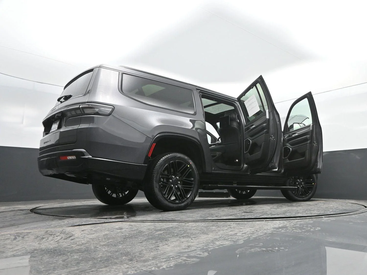 New 2026 Baltic-Gray Metallic Clear-Coat Exterior Paint Jeep Limited Reserve image 53