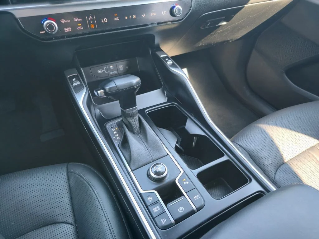 Used 2024 Ebony Black Kia S FWD image 19