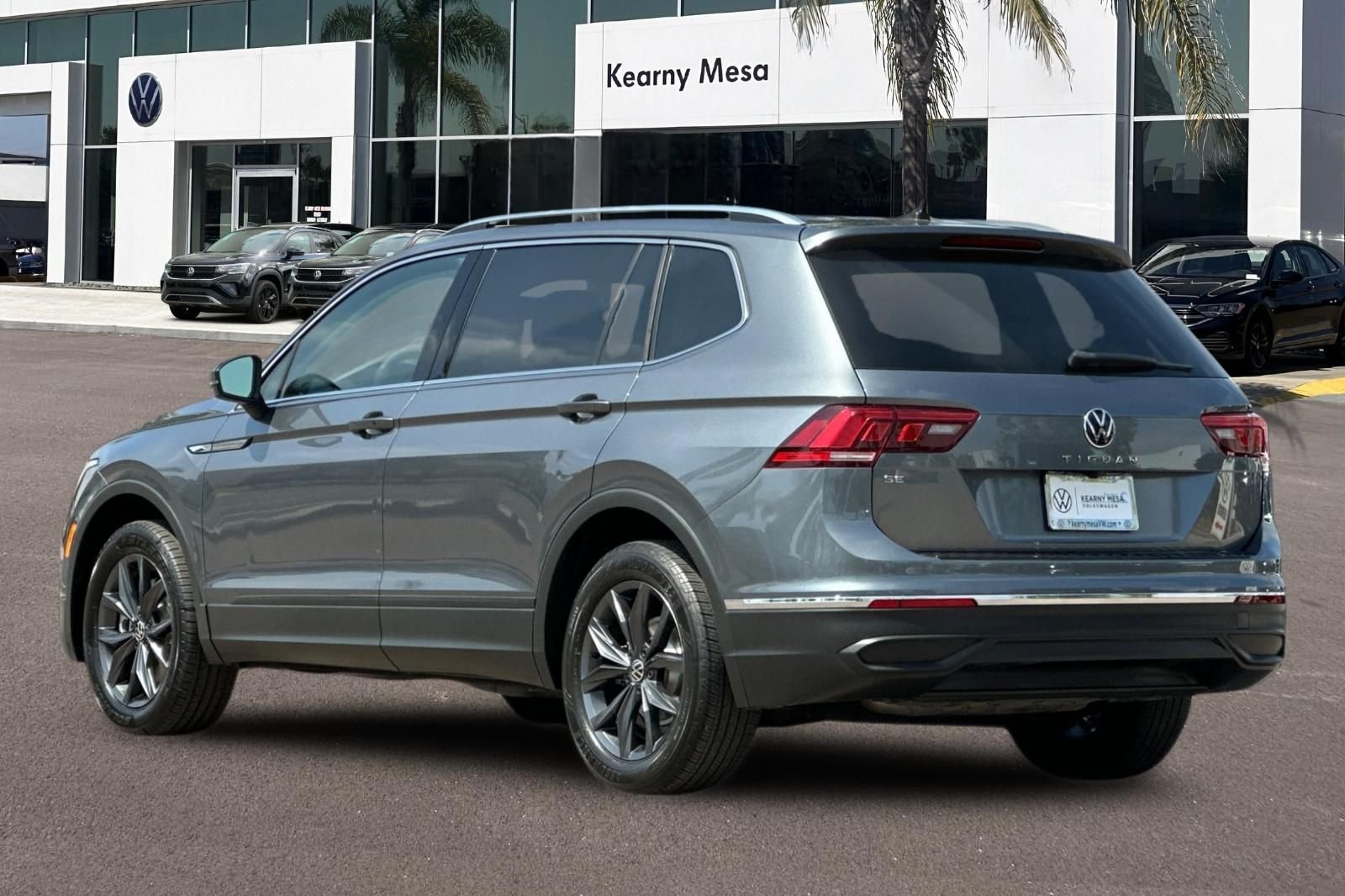 Certified Used 2023 Platinum Gray Metallic Volkswagen 2.0T SE image 6