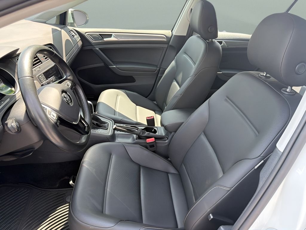 Used 2017 White Volkswagen TSI S image 9