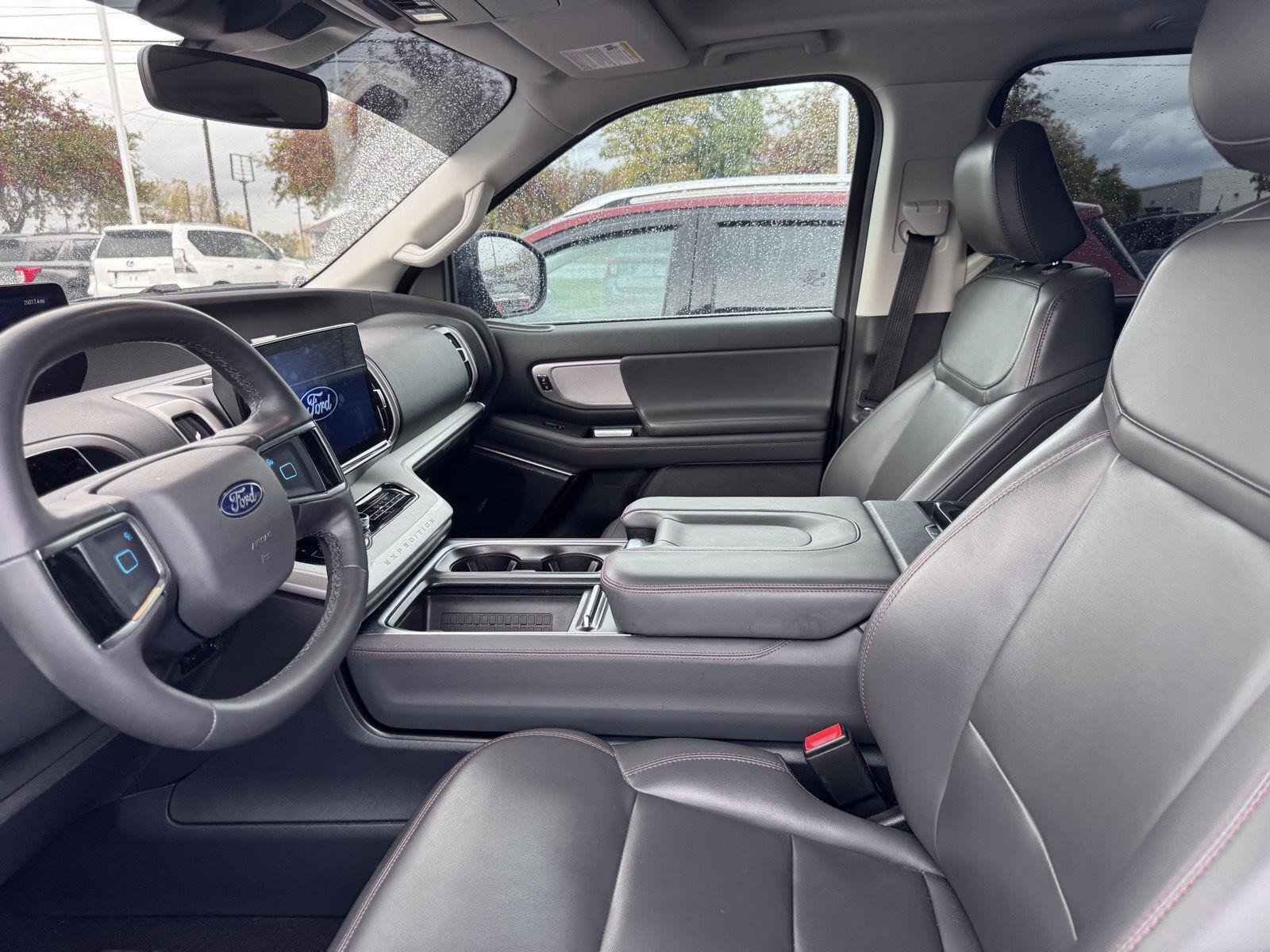 Used 2025 Dark Matter Gray Metallic Ford Active image 11