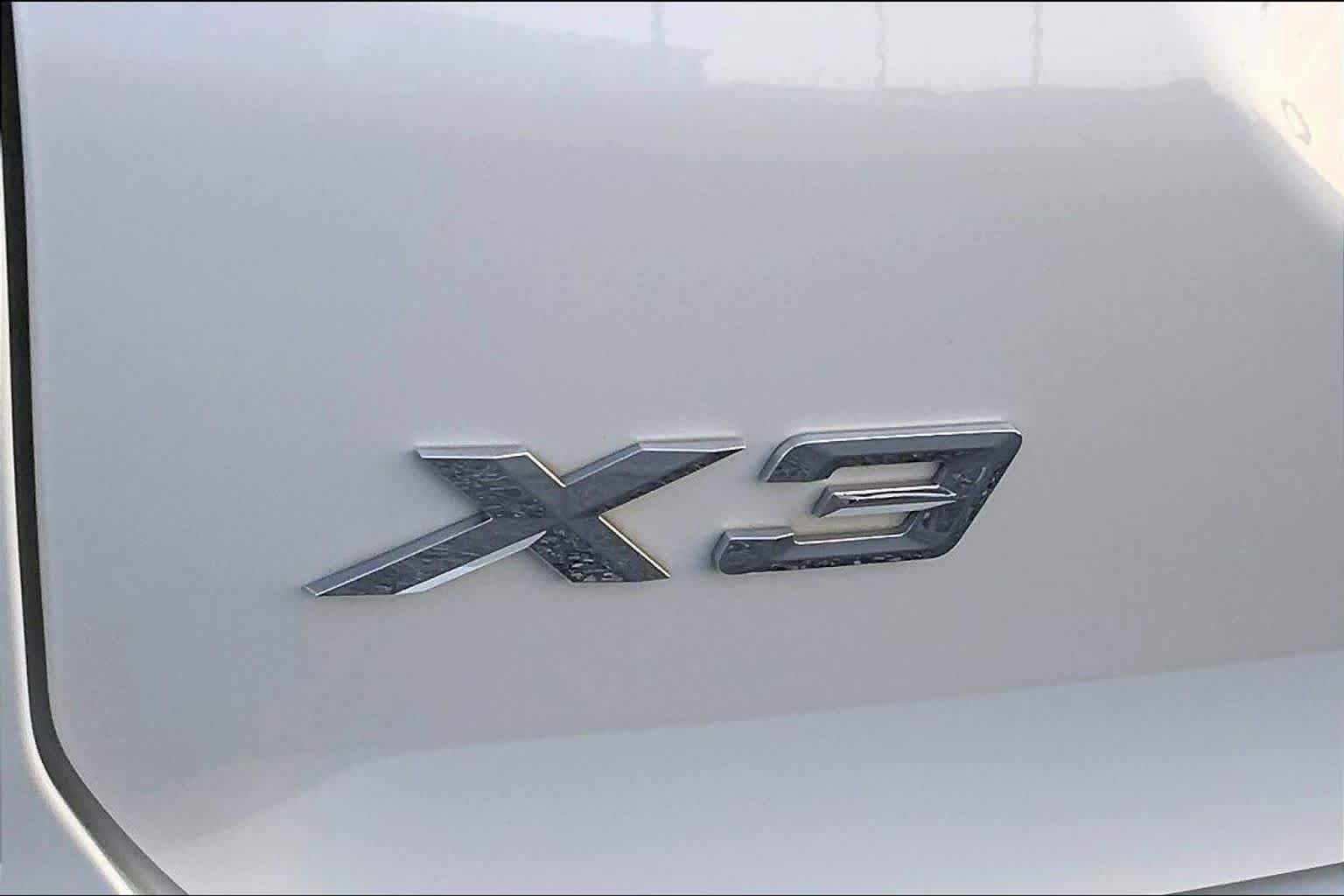 Used 2022 Alpine White BMW xDrive30i image 30