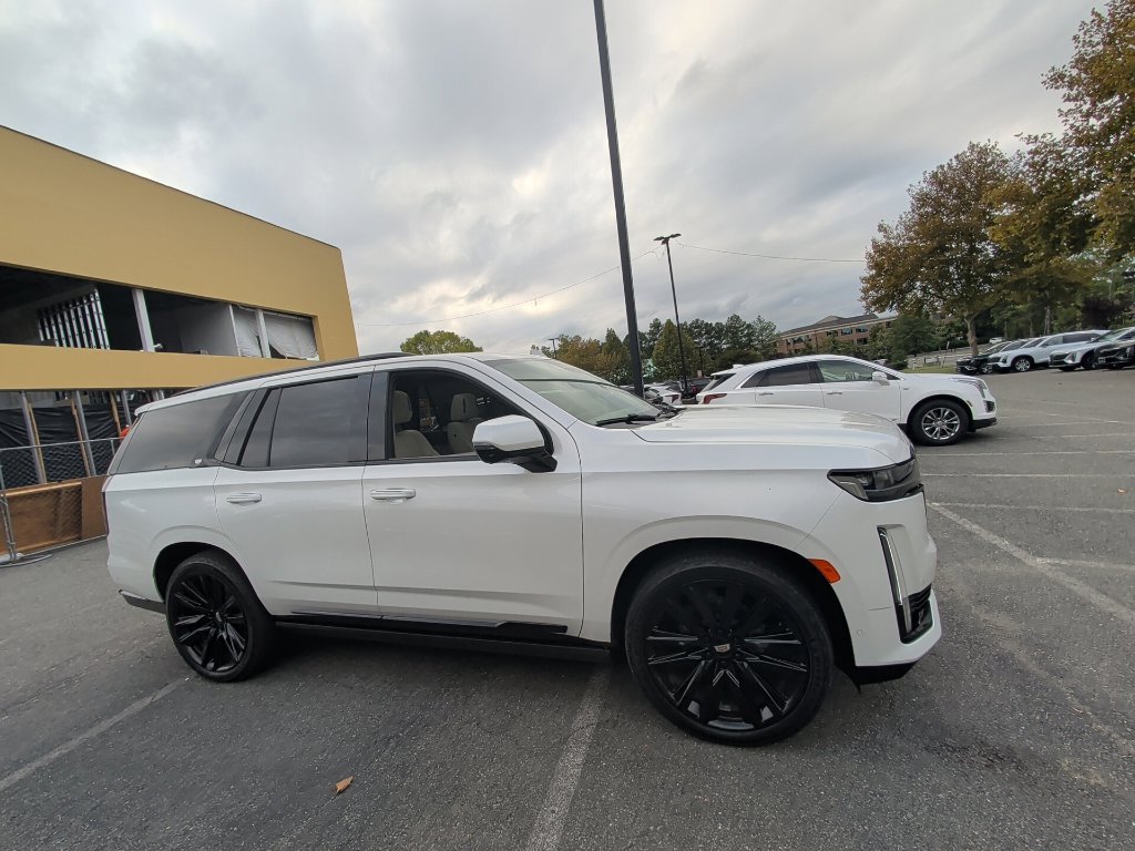 Used 2021 CRYSTAL WHITE TRICOAT Cadillac Sport Platinum image 2