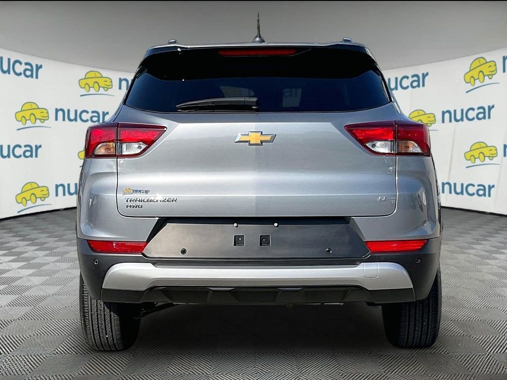 Used 2024 Gray Chevrolet LT image 5