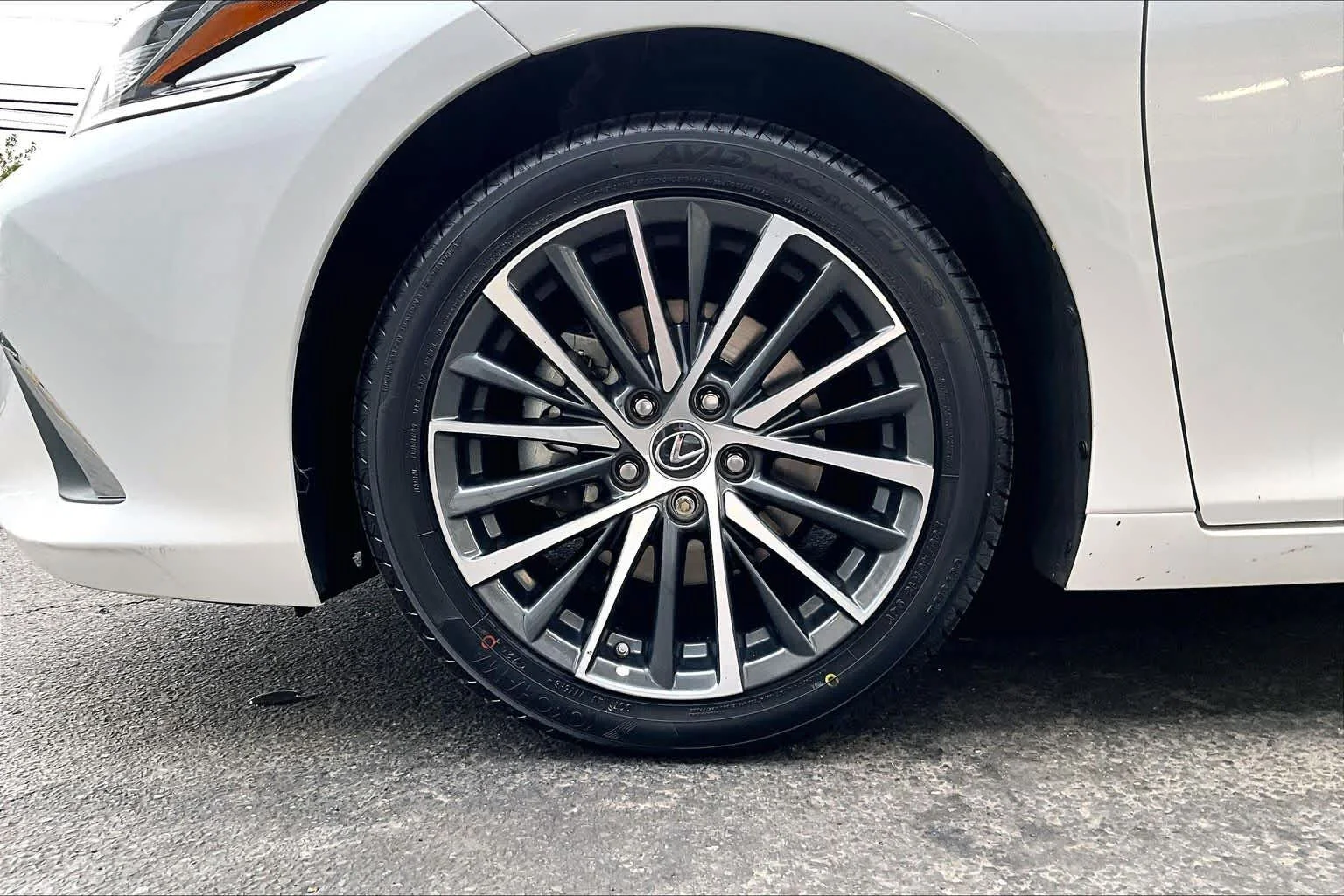 Certified Used 2022 EMINENT WHITE PEARL Lexus  image 34