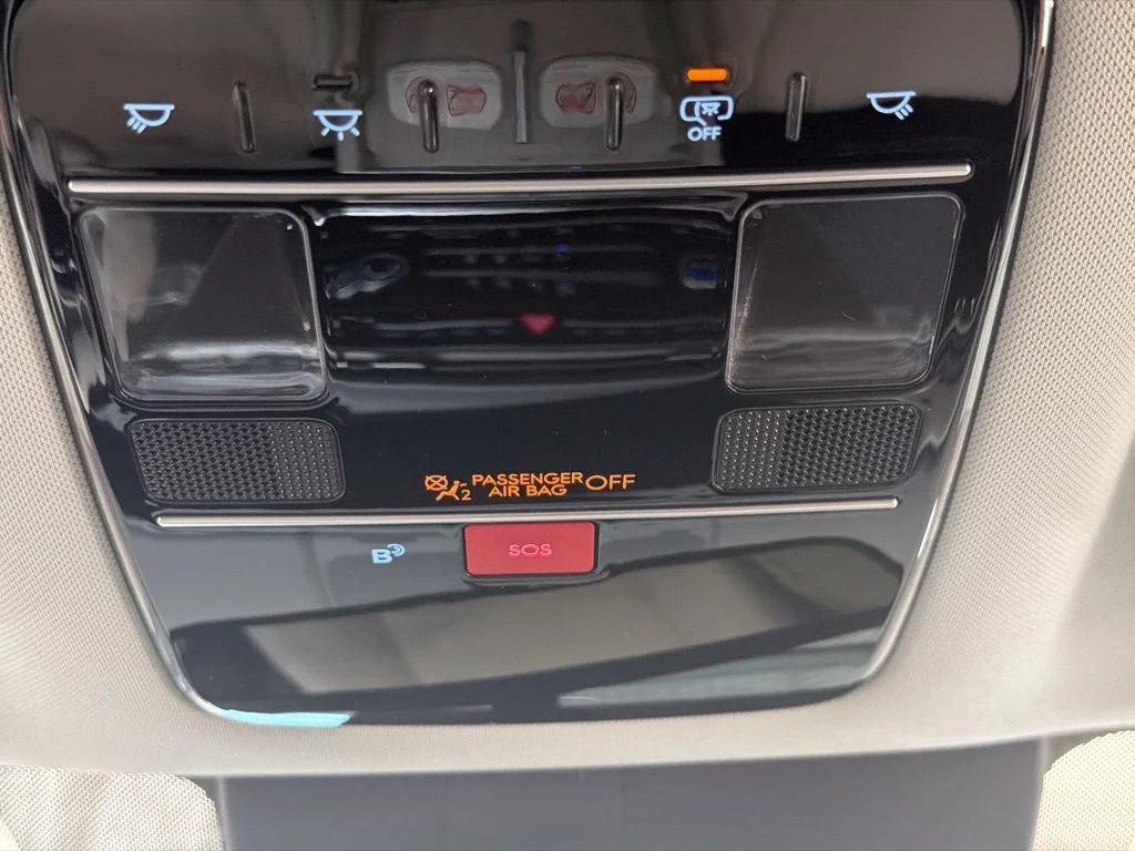 New 2027 Shimmering Silver Hyundai SE image 19