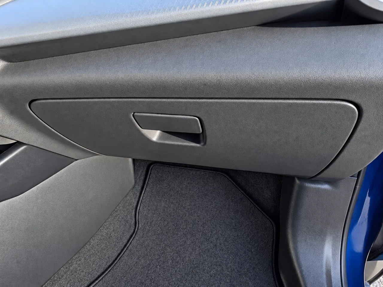 Used 2024 Blue Glow Metallic Chevrolet LT image 30