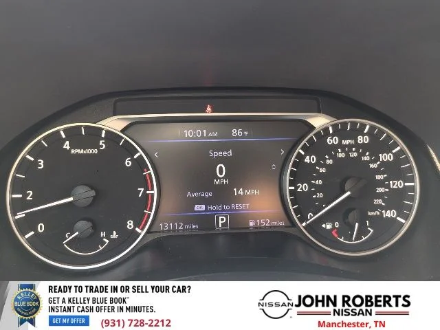 Used 2023 White Nissan 2.5 SR image 10