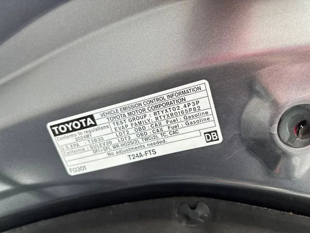 2025 Toyota Highlander LE - Photo 10