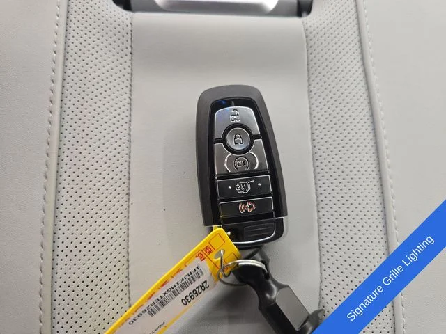 New 2026 Agate Black Metallic Ford MAX Platinum® image 38