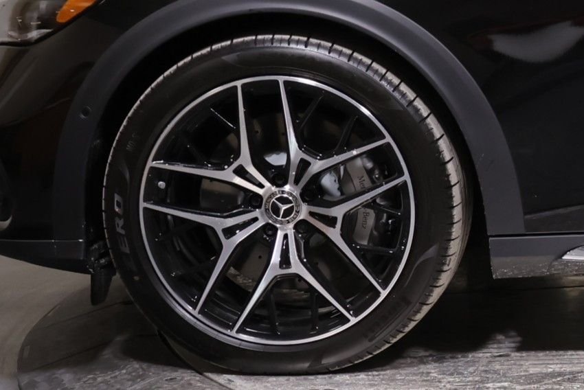 New 2026 Obsidian Black Metallic Mercedes-Benz E 450 image 11