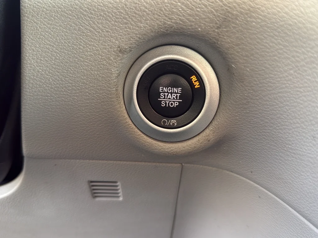 Used 2023 Black Chrysler Touring L image 13