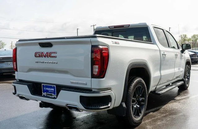 Used 2024 White GMC Elevation image 6