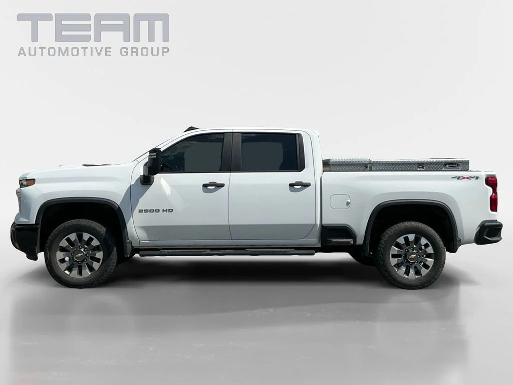 Used 2024 White Chevrolet Custom image 4