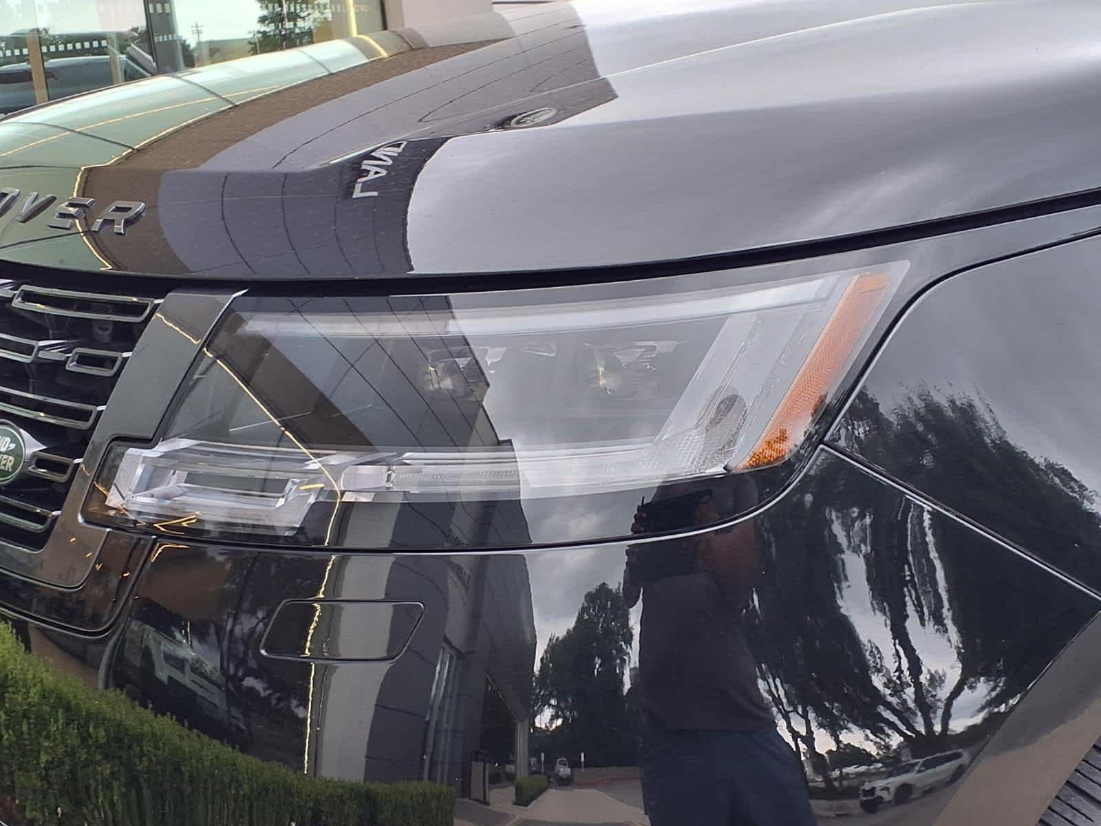 Certified Used 2025 Santorini Black Metallic Land Rover SE image 8