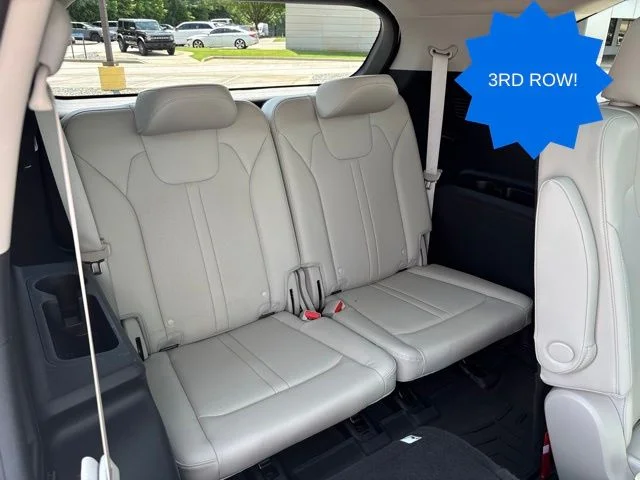 Used 2022 White Kia SX image 27