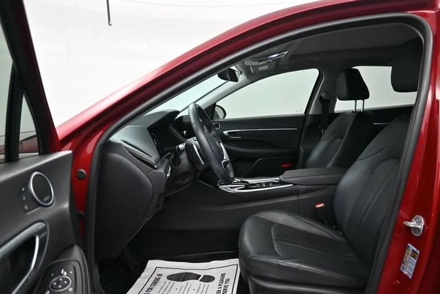 Used 2023 Ultimate Red Hyundai Limited image 10