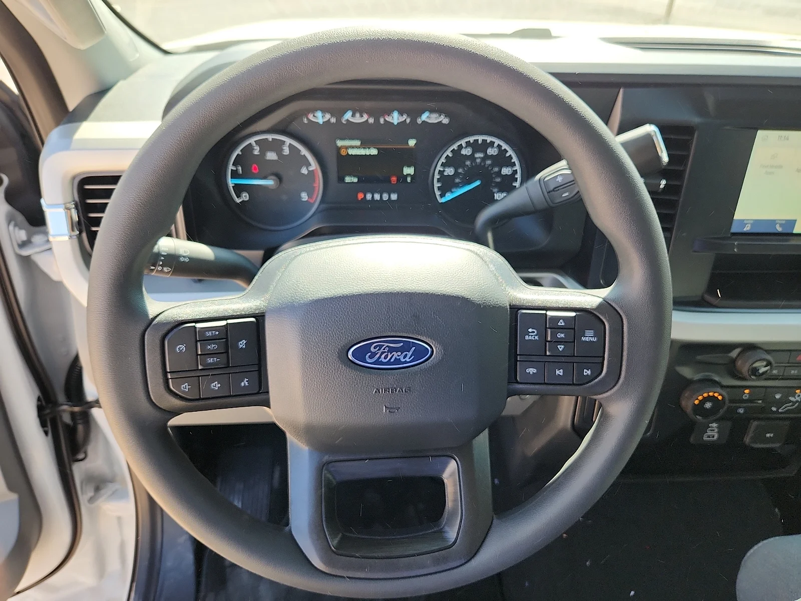 New 2027 Oxford White Ford XLT image 21