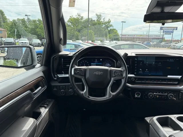 Used 2022 White Chevrolet RST image 4
