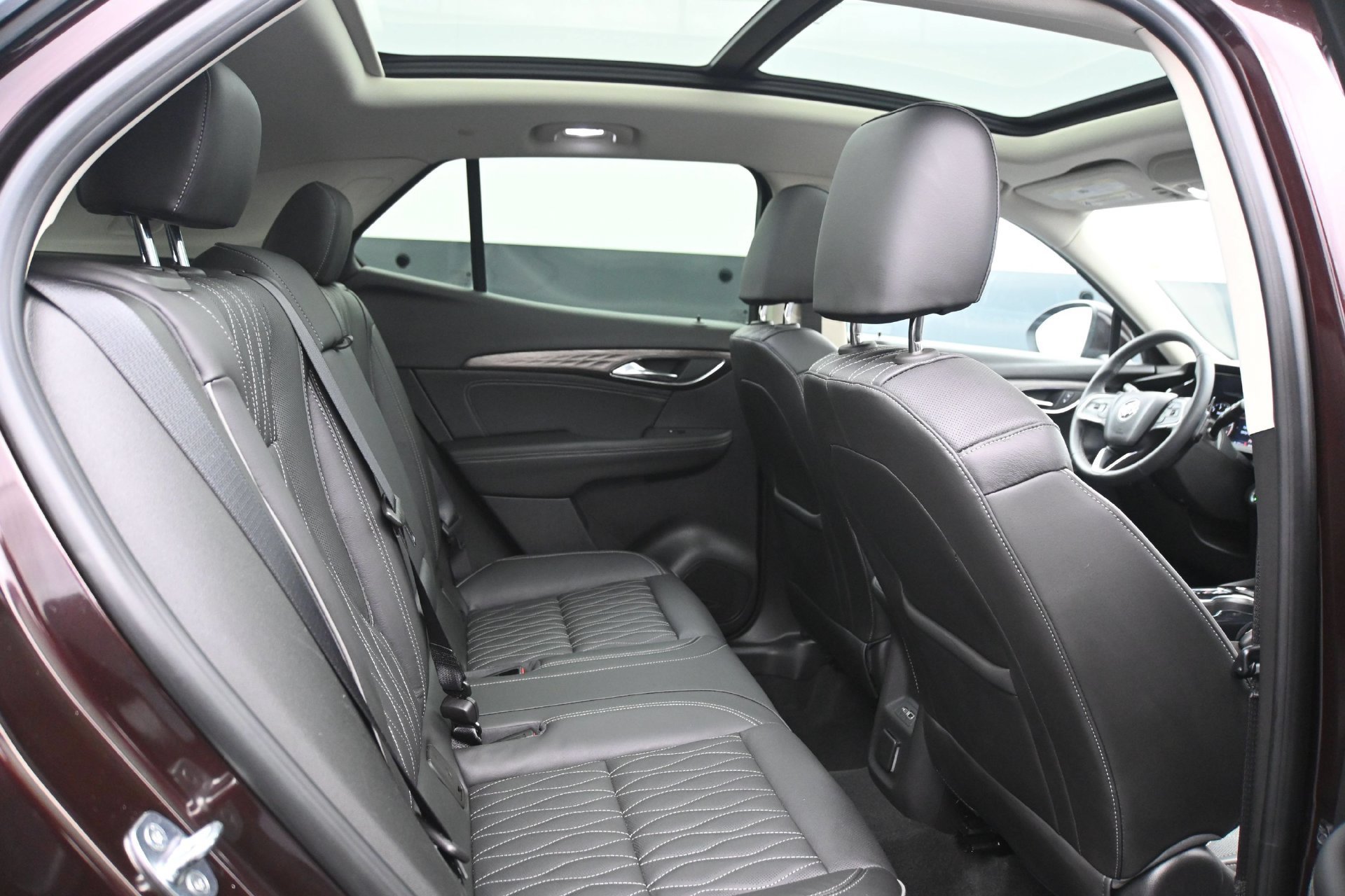 Used 2021 Rich Garnet Metallic Buick AWD 4dr Avenir image 14