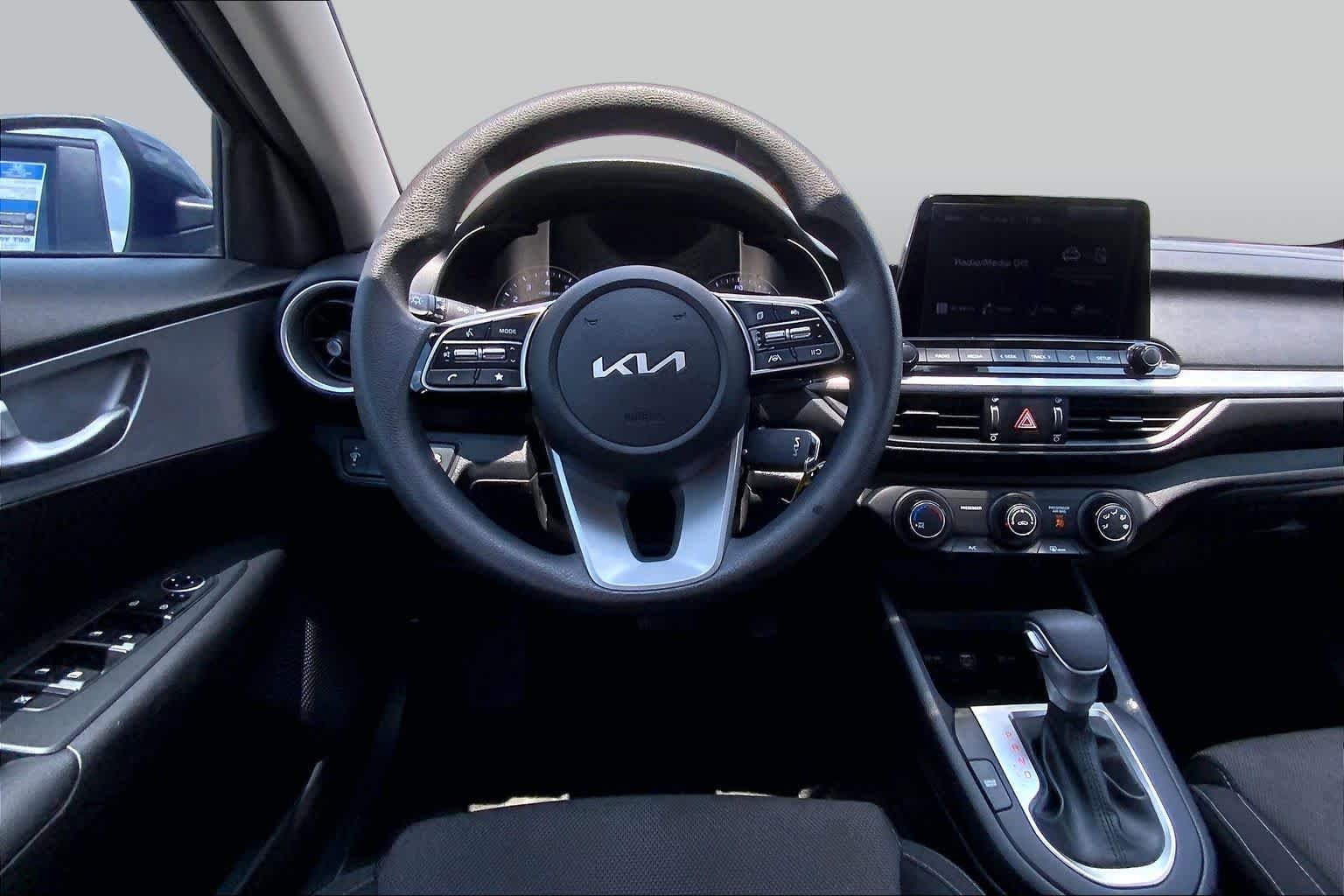 Used 2023 Gravity Gray Kia LXS image 6