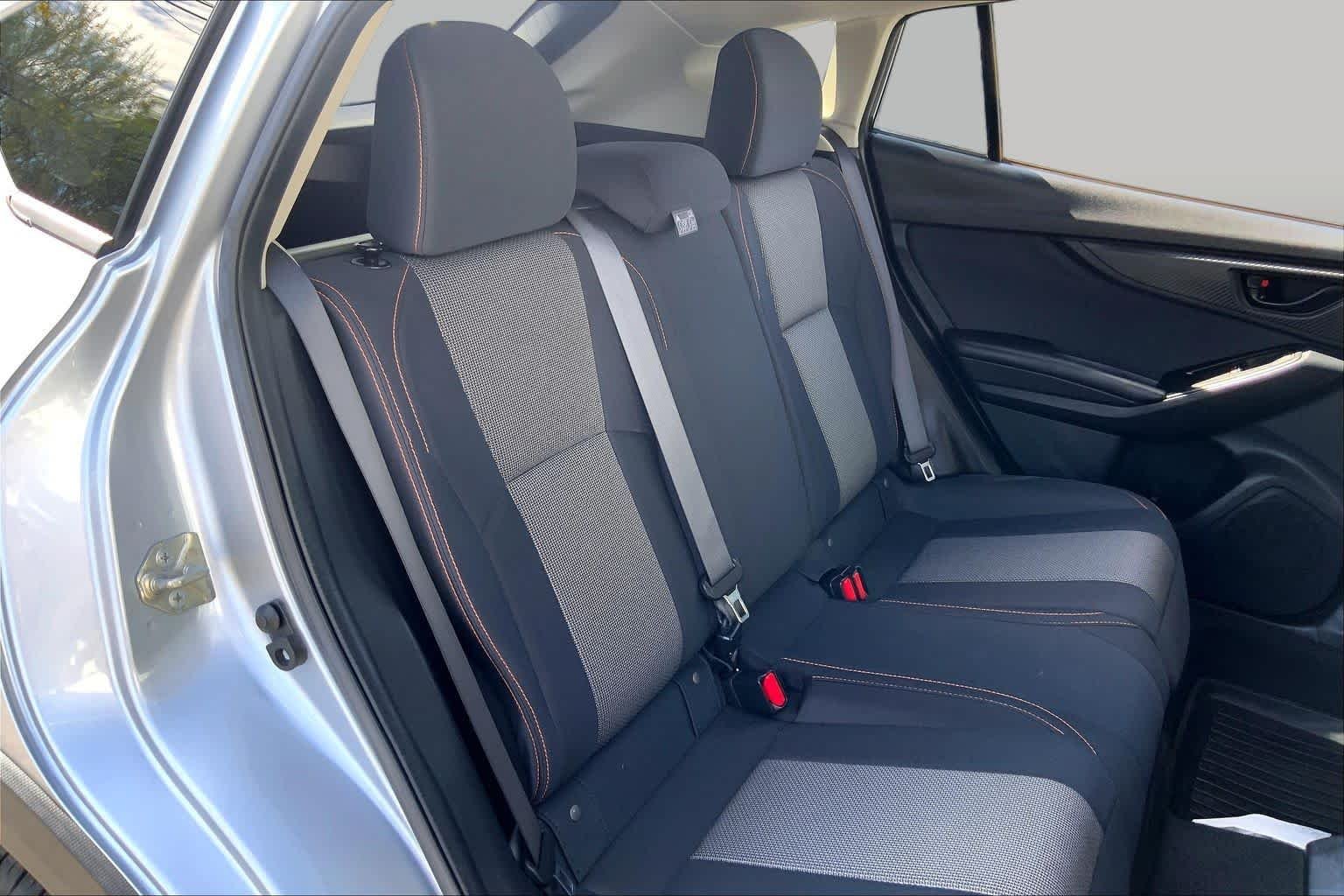 Used 2019 WHITE Subaru Premium image 16
