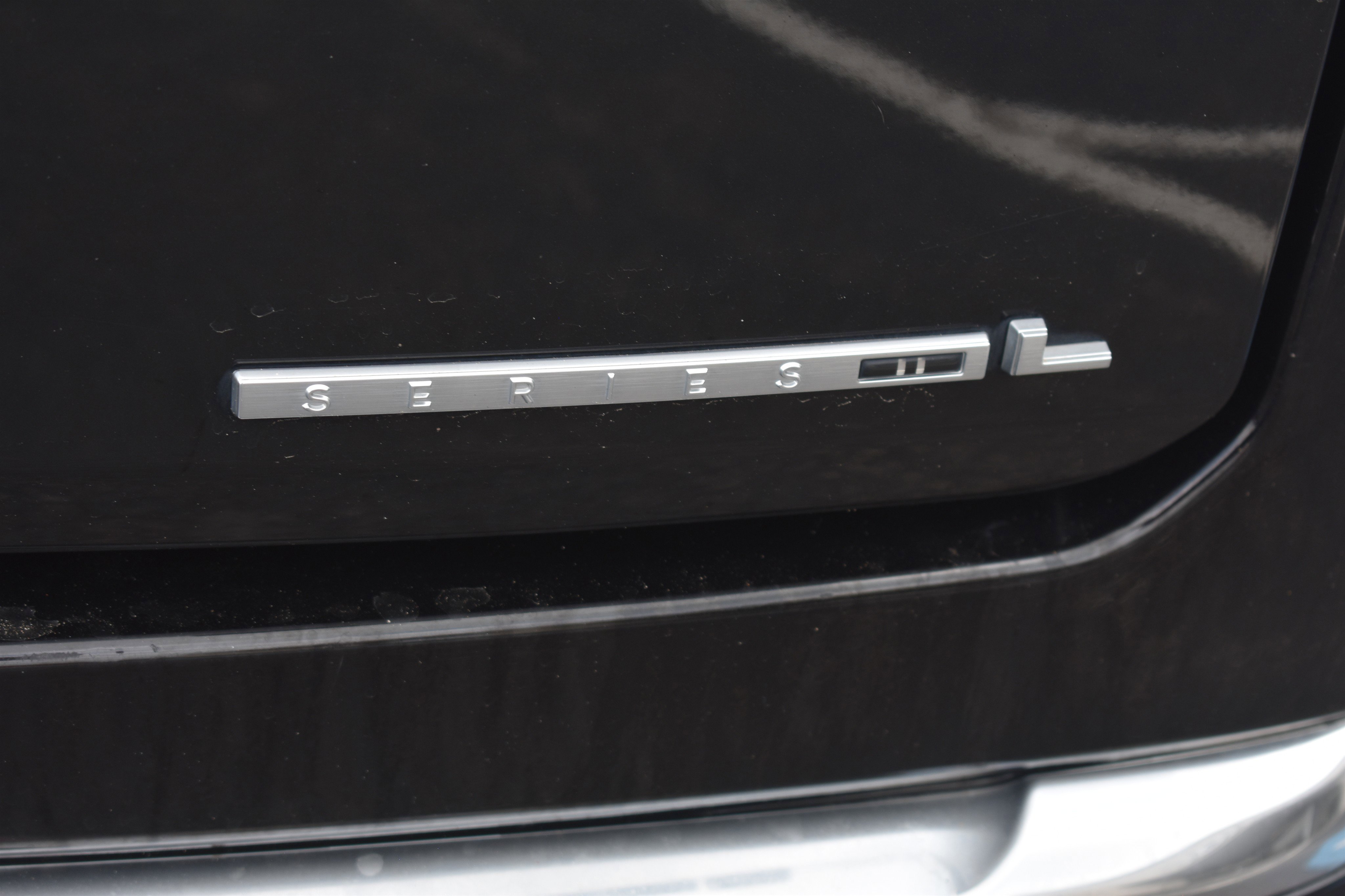 Used 2023 Diamond Black Crystal Pearlcoat Jeep Series II image 7