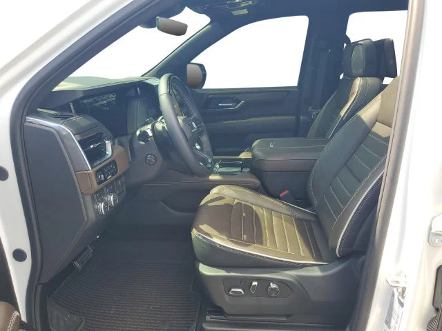 Used 2026 Summit White GMC Denali Ultimate image 9