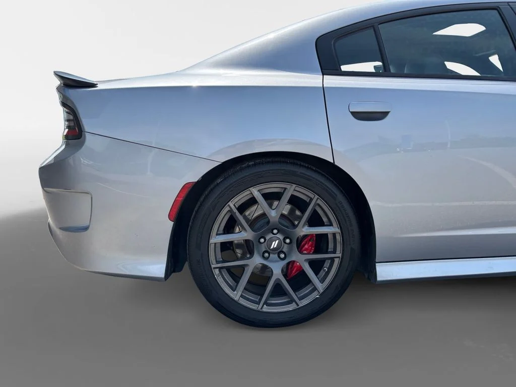 Used 2016 Silver Dodge R/T Scat Pack image 10