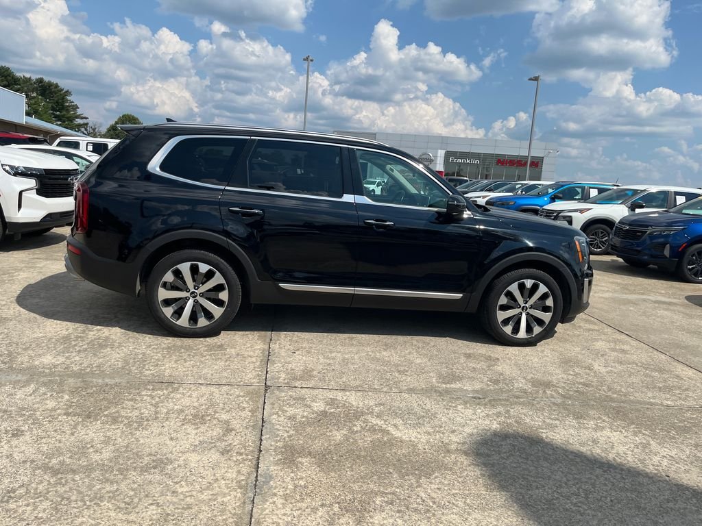 Used 2021 Black Kia S image 6