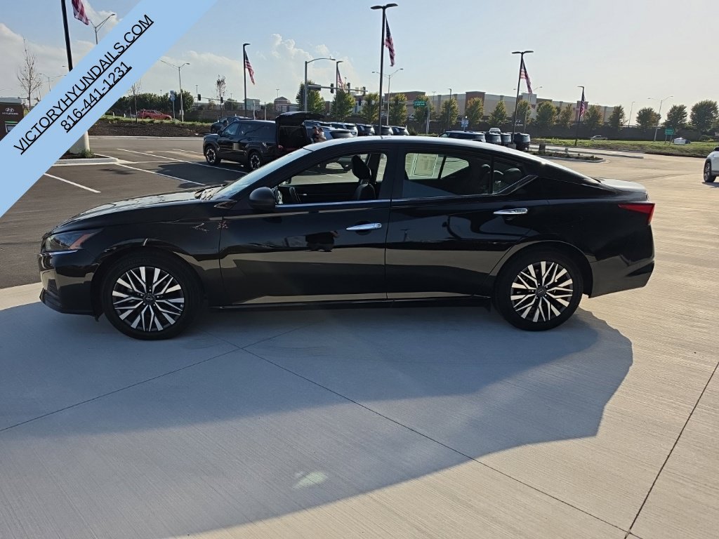 Used 2025 Nissan Altima SV with VIN 1N4BL4DV9SN374714 for sale in Kansas City