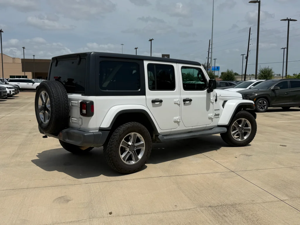 Used 2020 Bright White Clearcoat Jeep Sahara image 6