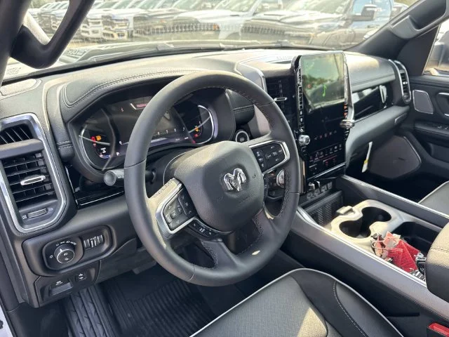 New 2026 Ivory White Tri-Coat Pearl-Coat Exterior Paint RAM Laramie image 43