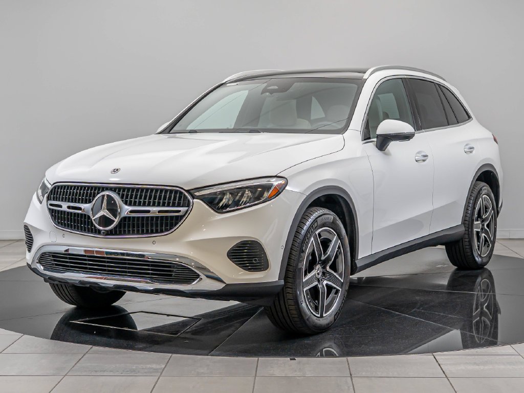 Used 2026 Polar White Mercedes-Benz GLC 300 image 1