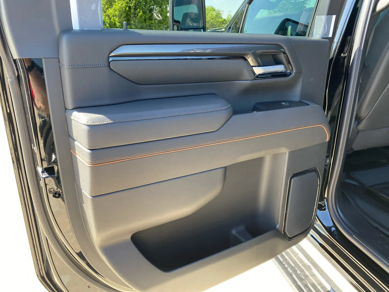 New 2026 Onyx Black GMC AT4 image 27