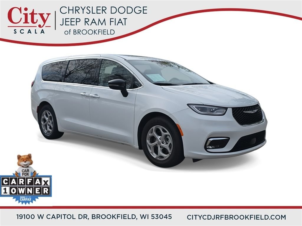 2024 Chrysler Pacifica Limited's photo