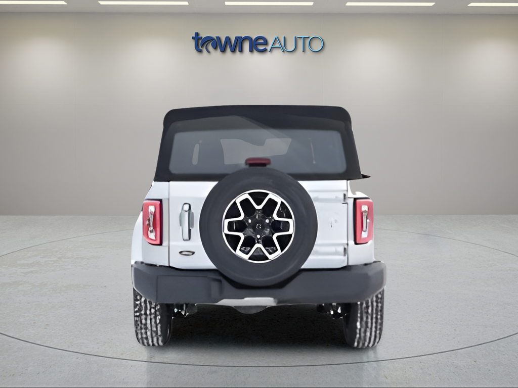 Used 2023 Silver Ford Outer Banks image 4