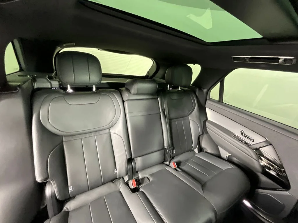 Used 2024 Gray Land Rover Dynamic SE image 22