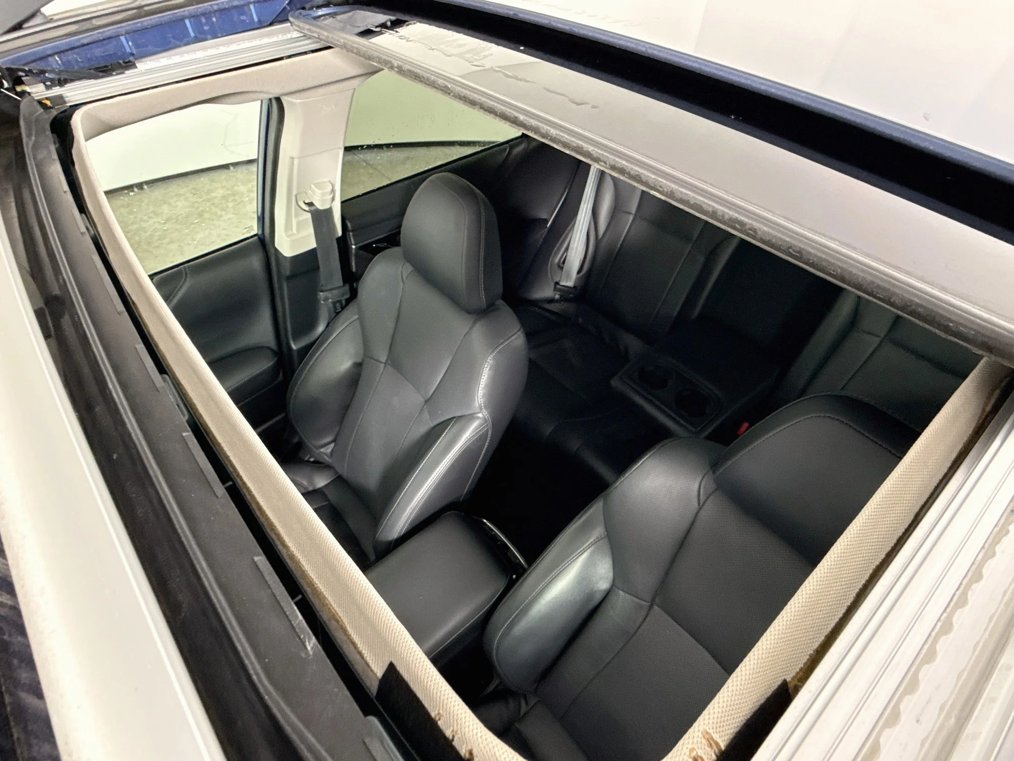 Used 2020 Abyss Blue Pearl Subaru Limited image 4