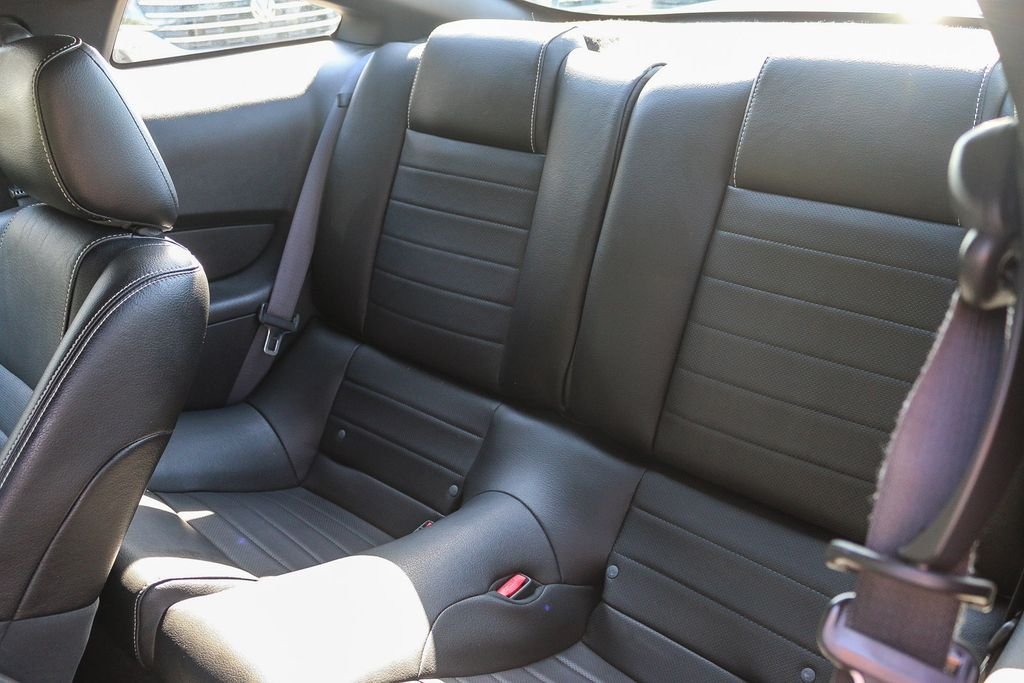 2010 Ford Mustang GT - Photo 21