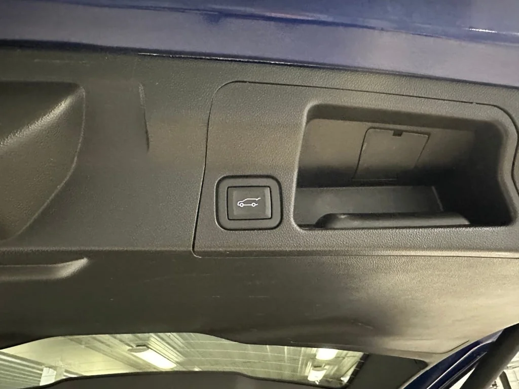 Certified Used 2023 Ultra Blue Metallic GMC SLE image 25
