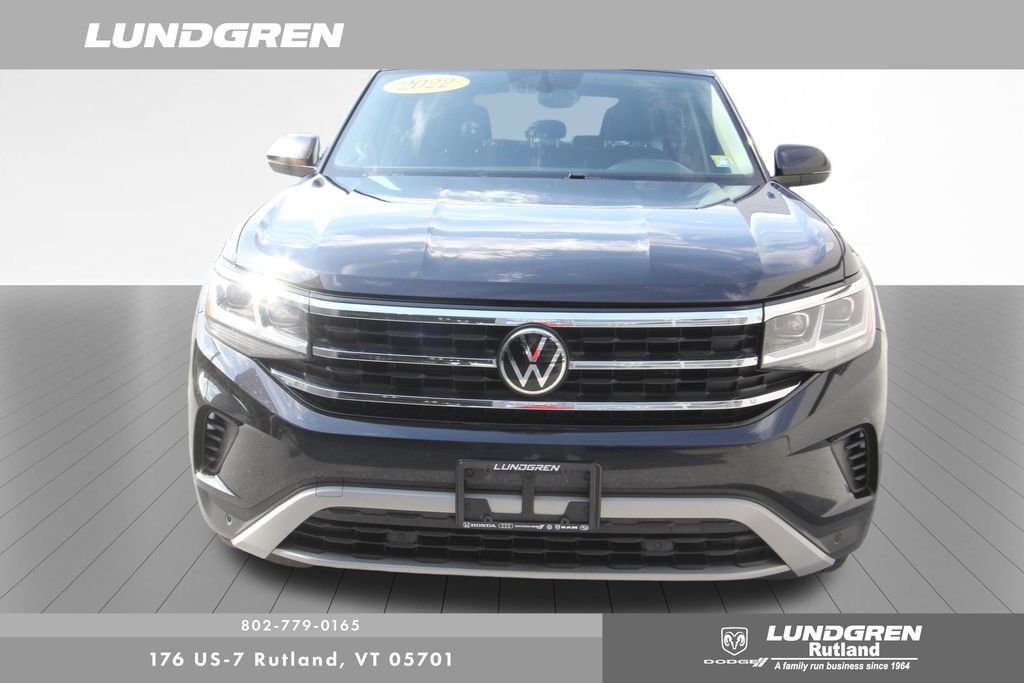 Used 2022 Black Volkswagen 3.6L V6 SE w/Technology image 2