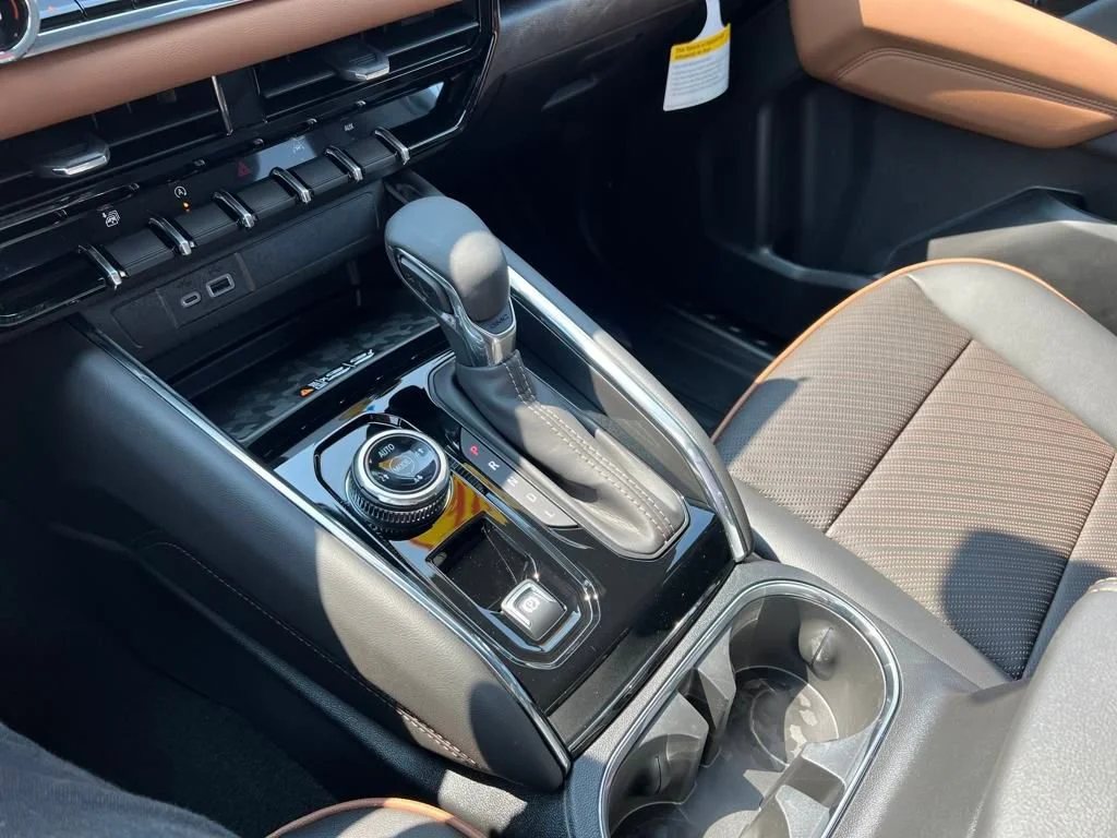 2026 GMC Canyon AT4 - Photo 23