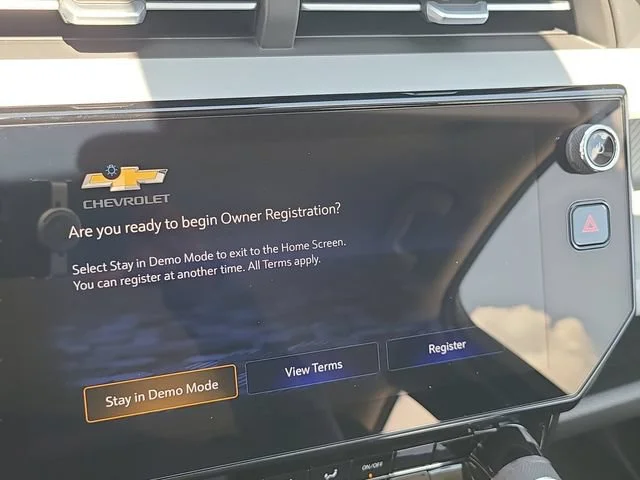 New 2027 Summit White Chevrolet LT image 28