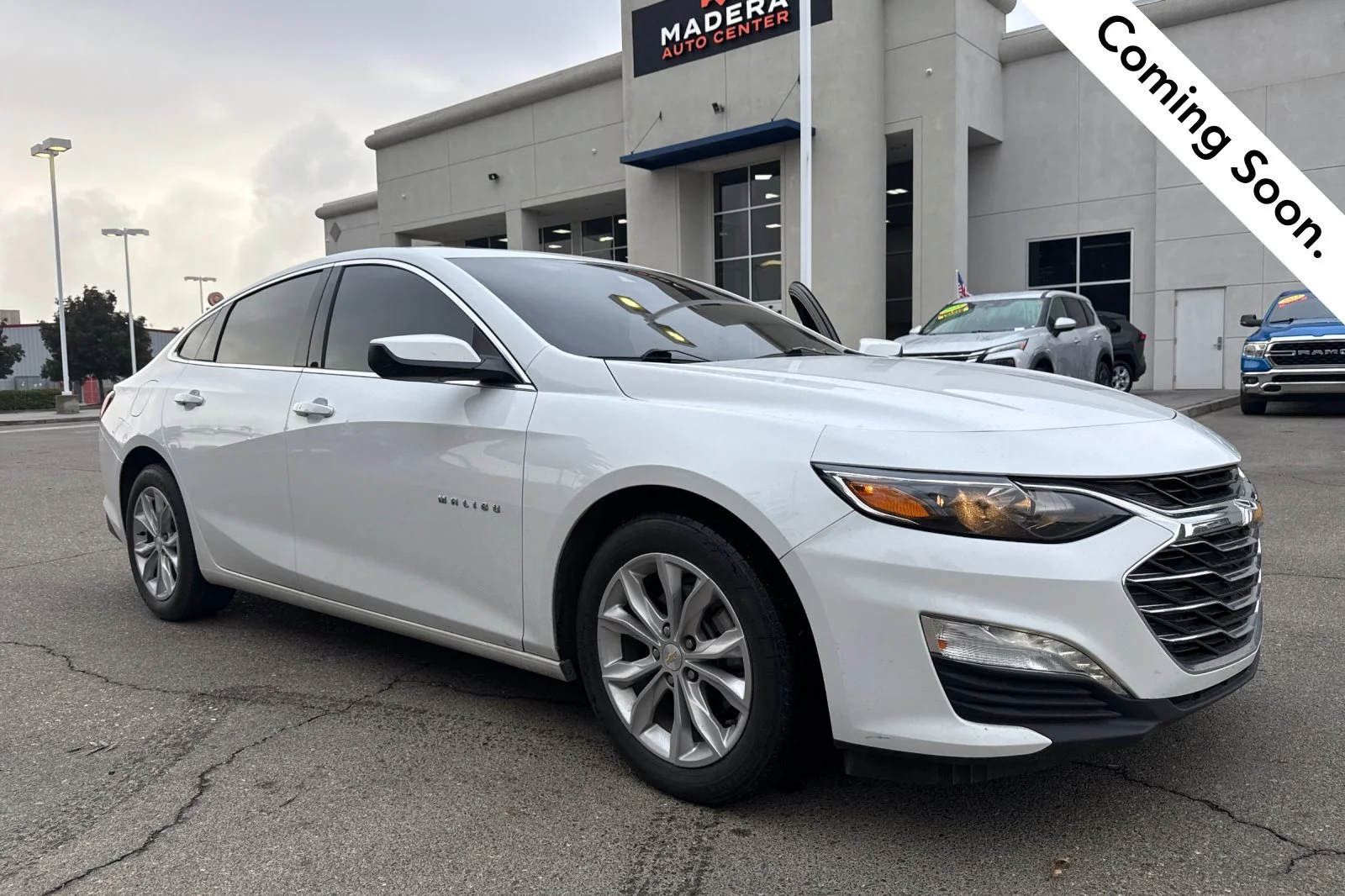 Used 2023 SUMMIT WHITE Chevrolet LT image 1