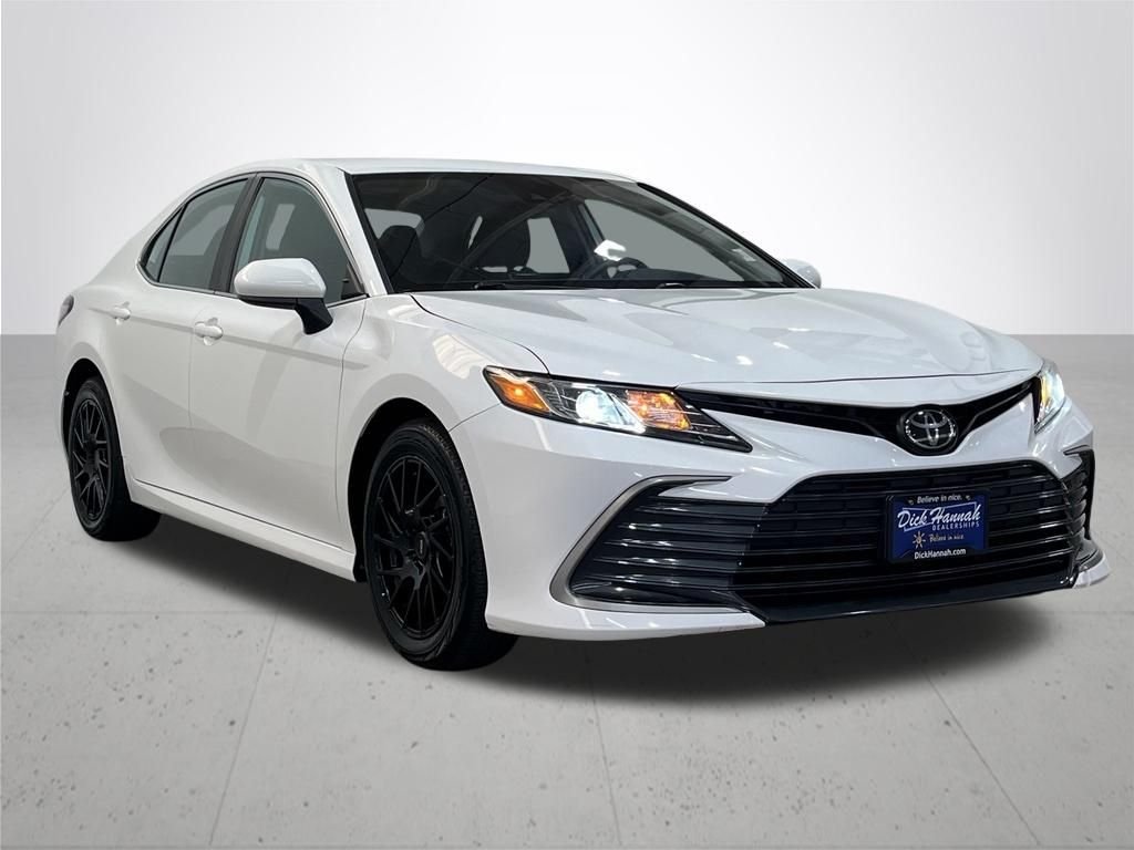 Used 2023 Ice Toyota LE image 8